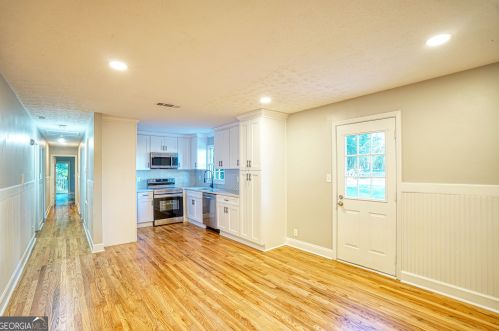 712 Union Grove Cir, Auburn GA  30011-2366 exterior