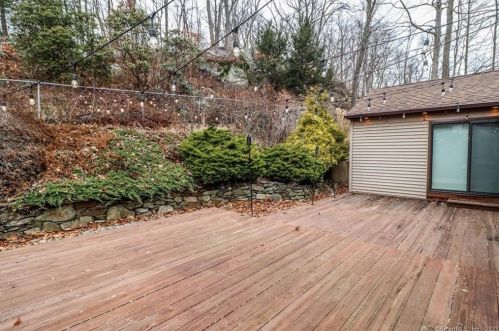 78 Longfellow Rd, Huntington CT  06484-1623 exterior