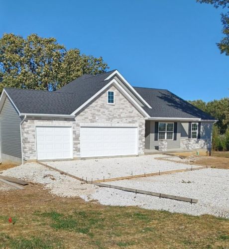 15 Chinkapin Ct, Old Alexandria, MO 63379-4258