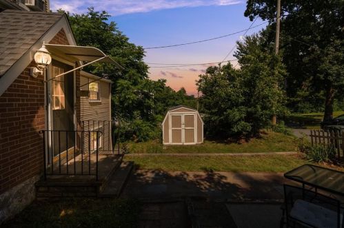 26 Yates Ave, Coventry, RI 02816-7384