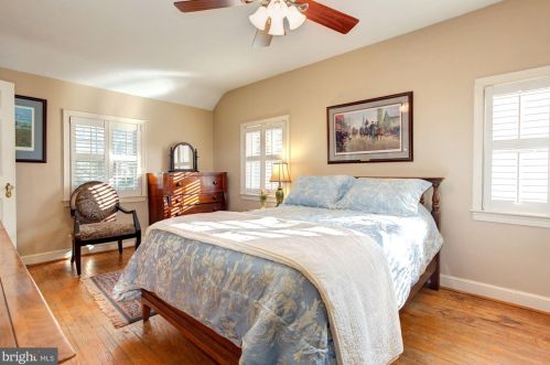 305 Ellsworth Dr, Silver Spring MD 20910-4301 exterior