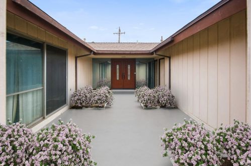 7385 Layton St, Rancho Cucamonga, CA 91730-1321