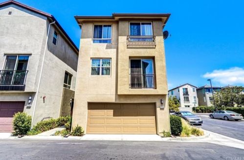 12028 Rock Creek Ct, Hawthorne, CA 90250-1668