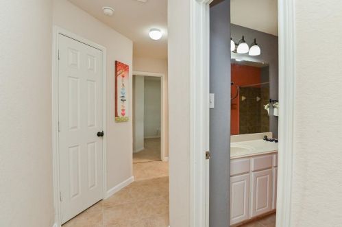 3210 Fern Brk Ln, Richmond TX 77471-9280 exterior