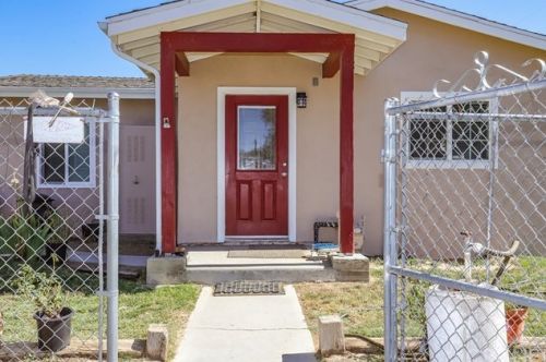 35724 80th St, Juniper Hills, CA 93543-2625