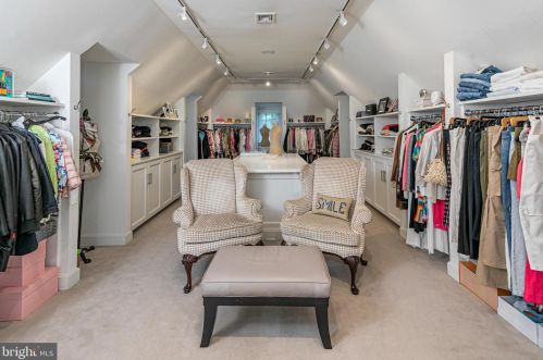 110 Brooks Bnd, Princeton NJ  08540-7545 exterior