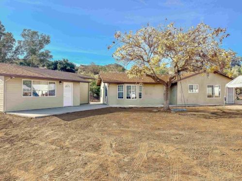10724 Oak Creek Dr, Lakeside, CA 92040-1629