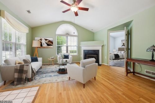 154 Point Ct, Trenton, NJ 08648-2858