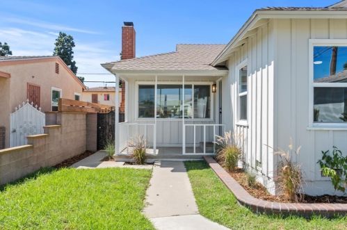 11609 Atkinson Ave, Hawthorne CA  90250-1827 exterior