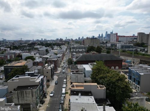 2115 9th St, Philadelphia PA  19122-1313 exterior