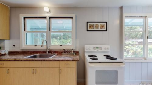 3680 Alani Dr, Honolulu HI  96822-1404 exterior
