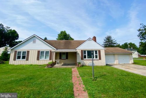 17 Weatherby Ave, Clarksboro, NJ 08020-1308