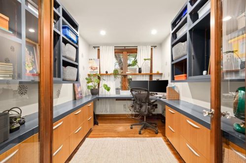1305 40 St, Austin TX  78756-3614 exterior