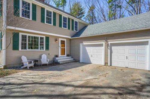 28 Buckridge Dr, Amherst, NH 03031-2505