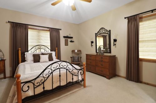 2650 9 Pl, Hobart IN 46342-5356 exterior