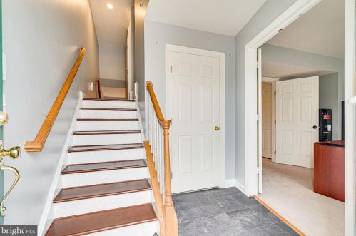 13058 Sourwood Way, Woodbridge, VA 22192-5397