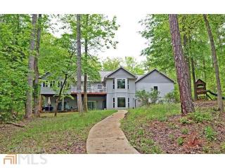 482 Shore Crest Dr, Martin, GA 30557-2027