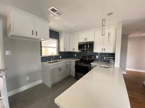 1605 Dent St, Garland TX 75042-5808 exterior