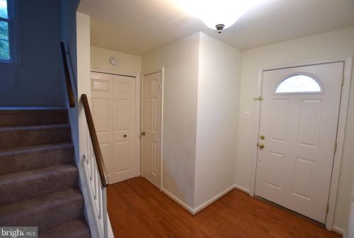 11337 Cromwell Ct, Woodbridge VA  22192-1125 exterior