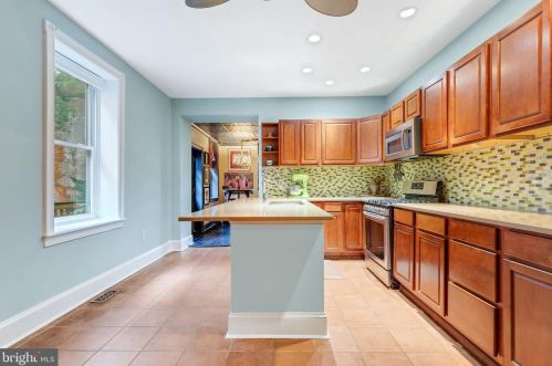 430 42 St, Philadelphia PA 19104-0044 exterior