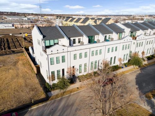 2806 Wingate St, Fort Worth TX  76107-1945 exterior