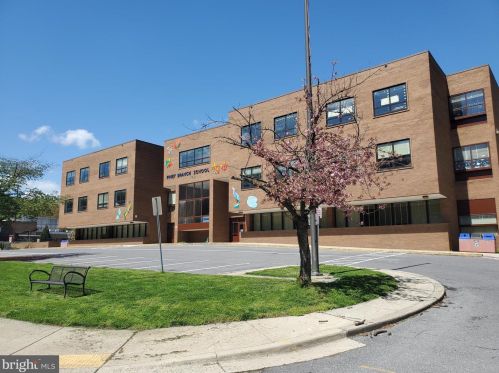 7611 Maple Ave, Silver Spring MD 20912-5559 exterior