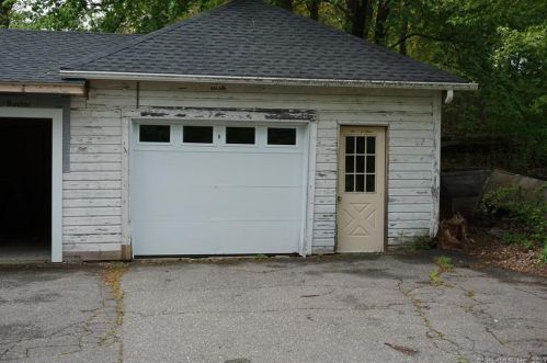 65 Mountain St, Ellington CT  06029-4138 exterior