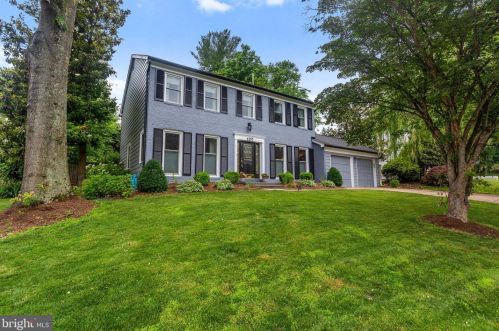 6205 Nethercombe Ct, Mc Lean, VA 22101-3232