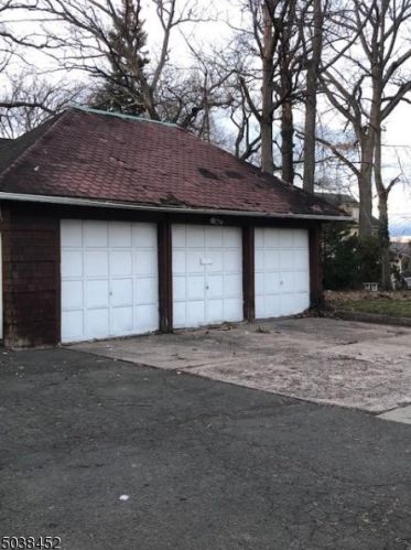 130 39th St, Paterson, NJ 07514-1154
