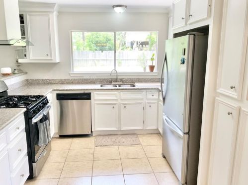 224 Seagrove St, Morgans Point TX  77571-7357 exterior