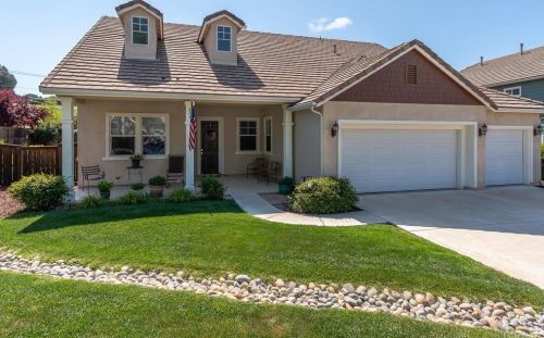 223 Silver Oak Dr, Lake Nacimiento, CA 93446-4767