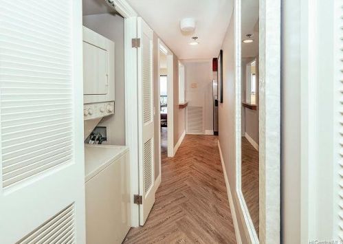 2470 Kalakaua Ave, Honolulu HI  96815-3265 exterior