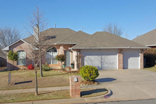 1209 Deer Run Dr, Norman, OK 73071-3886