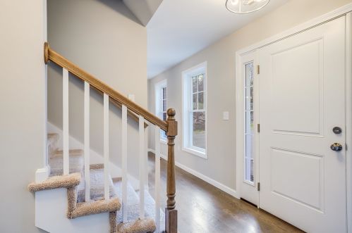 14 Hillside Dr, Brookline, NH 03033-2123