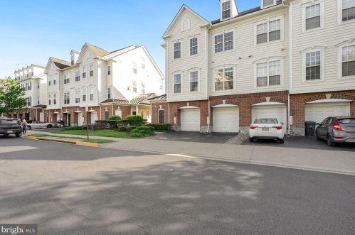 14443 Macon Grove Ln, Gainesville, VA 20155-6224