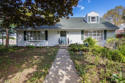 5914 Ollie St, Rockford, IL 61114-5228