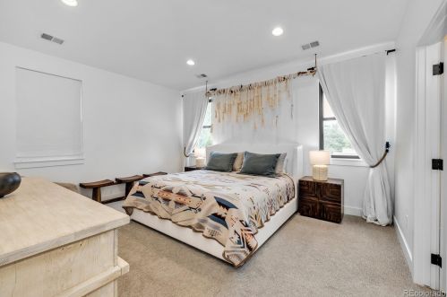 1633 Monroe St, Denver CO  80206-1826 exterior