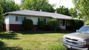 2954 Kenco Ave, Redding, CA 96002-1407