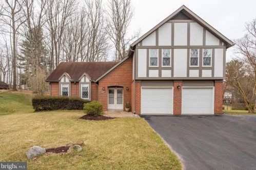 10609 Battalion Landing Ct, Springfield, VA 22015-2517