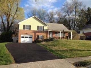 4264 Webster Dr, York, PA 17402-3331