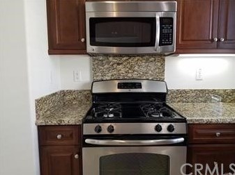 135 Silverado, Irvine CA  92618-8805 exterior