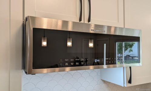 2895 Fairfax St, Denver CO  80207-2748 exterior