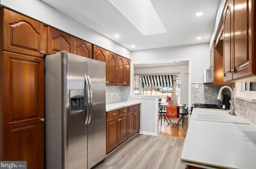 236 Memorial Ave, Haddonfield NJ 08033-2952 exterior