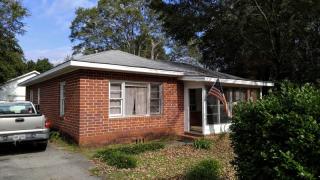 211 Peachtree Cir, Warner Robins GA  31088-4415 exterior