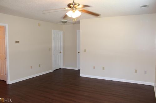 806 Jessica Ln, Statesboro, GA 30458-8923