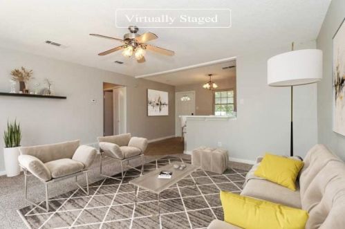 505 Globe Ave, Fort Worth, TX 76131-1114