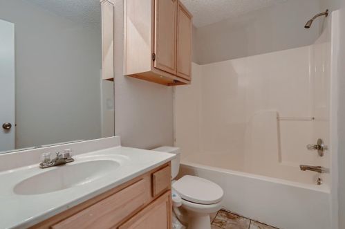 10208 Aurora Dr, Fort Worth TX  76108-4044 exterior