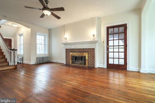 437 Carlisle St, Hanover PA 17331-2188 exterior