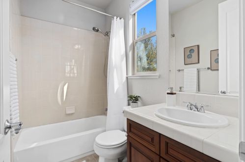 2017 Medici Way, Folsom CA  95762-4154 exterior