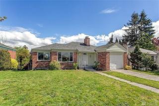 8036 19th Ave, Seattle WA  98115-4436 exterior